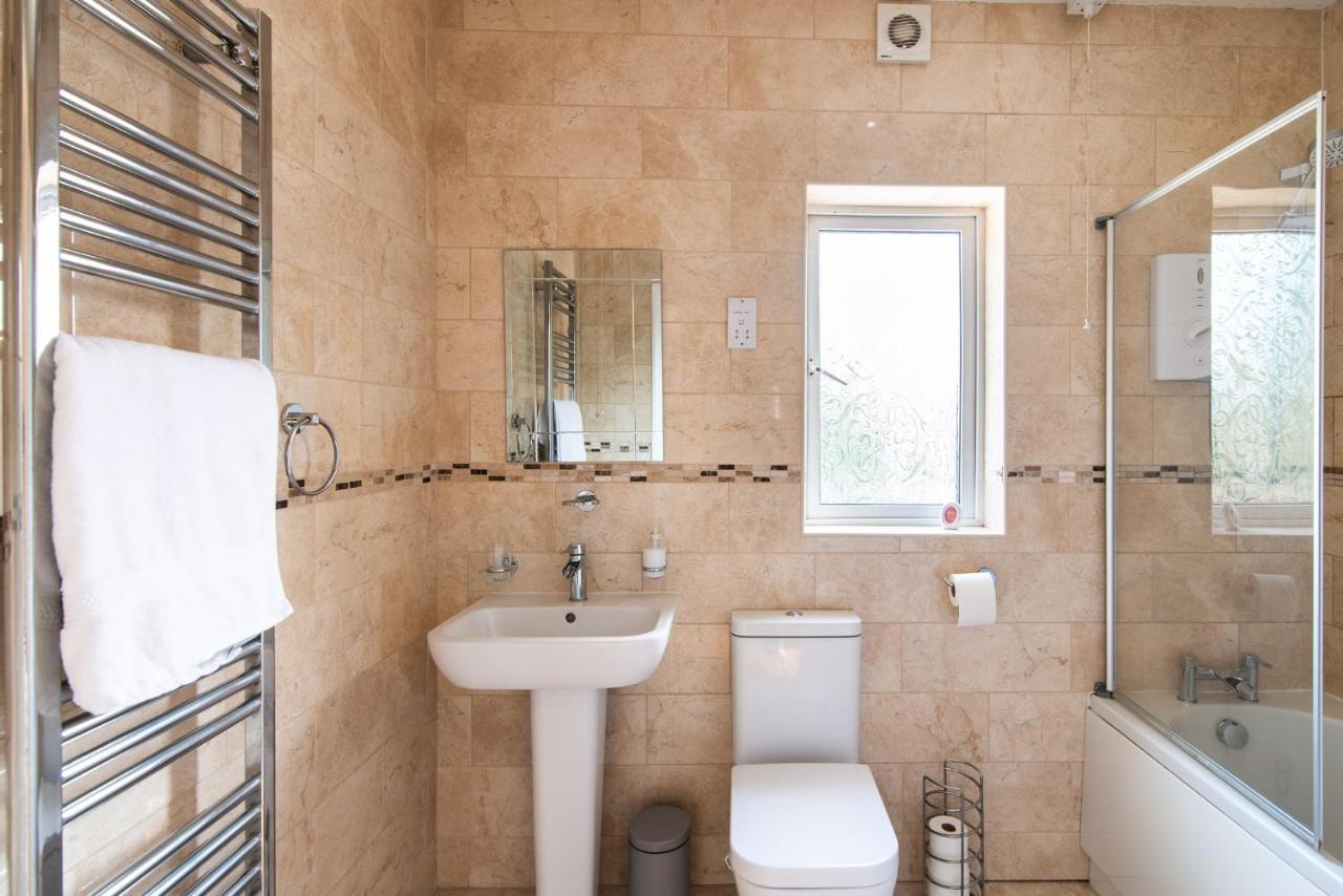 Harmony House- Impeccable 4-Bed In Derby Villa Екстериор снимка